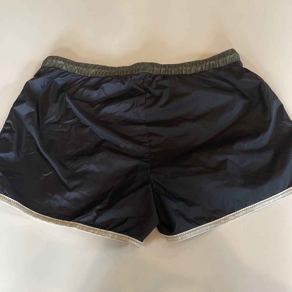 NWT bandier solid and striped nylon shorts - Picture 3 of 8
